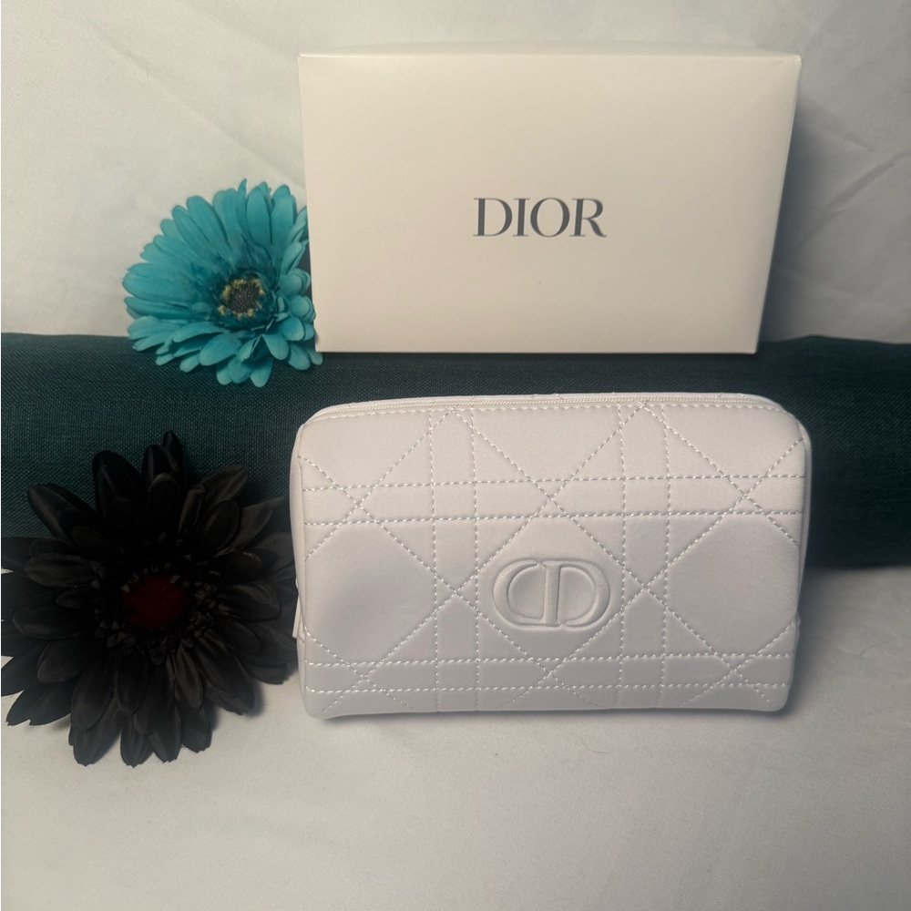 Dior GWP White Quilted Cosmetic Case